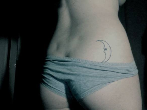 Moon-tattoo-on-back