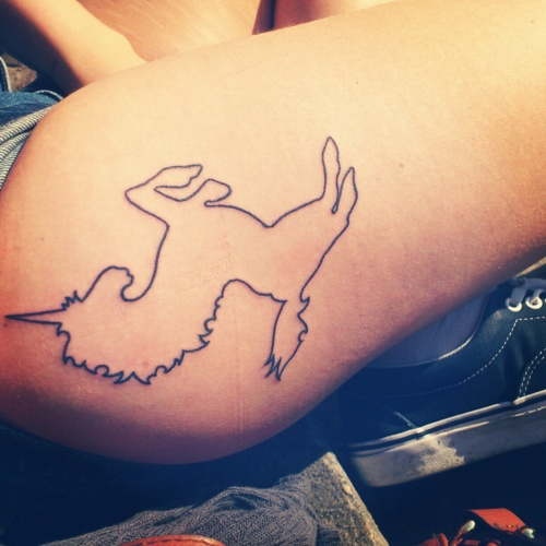 Unicorn-tattoo-on-leg